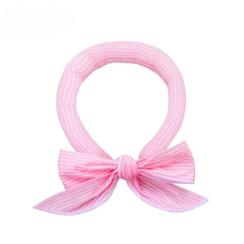 ChillPaws Pet Cooling Scarf - Instant Refreshment for Hot Days - Happy Tails