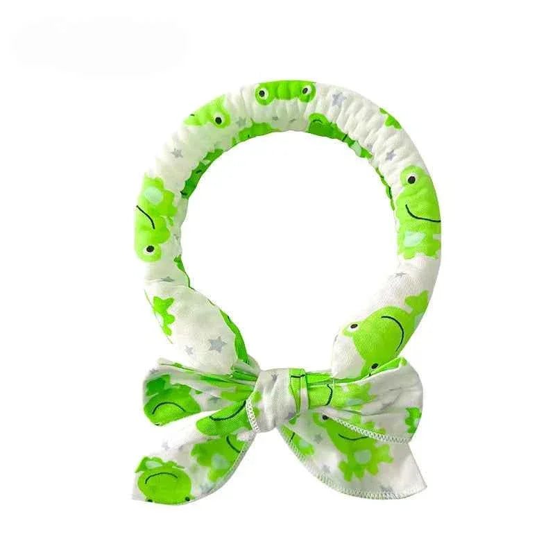 ChillPaws Pet Cooling Scarf - Instant Refreshment for Hot Days - Happy Tails