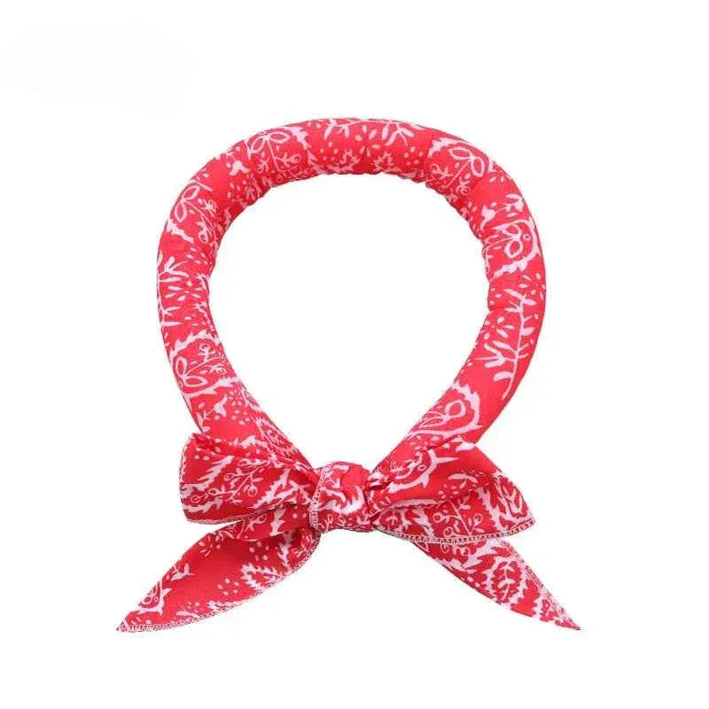 ChillPaws Pet Cooling Scarf - Instant Refreshment for Hot Days - Happy Tails